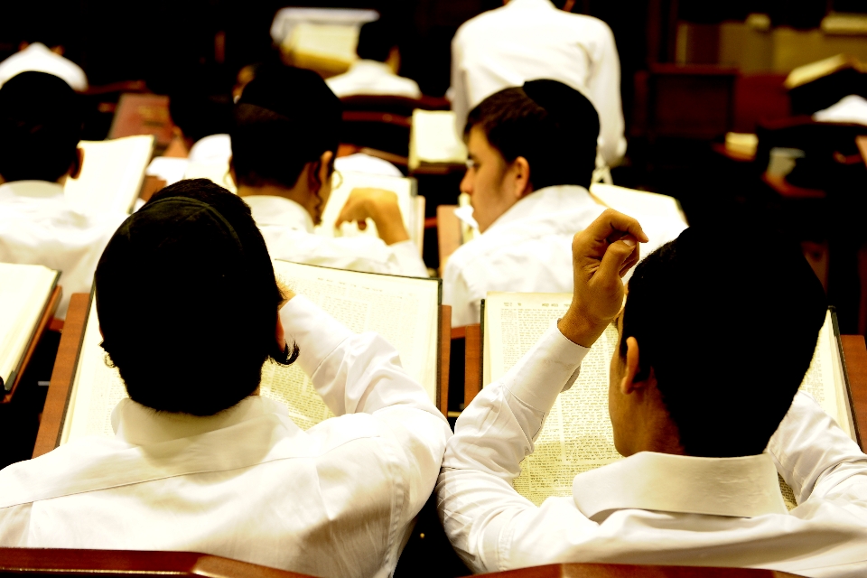 Fazer negócios com D’us